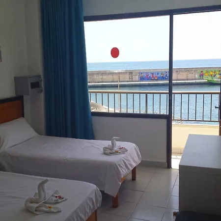 בית הארחה Port 3*