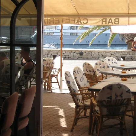 בית הארחה Port 3*