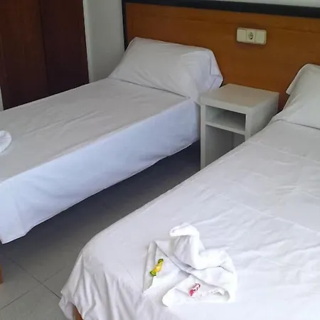 克罗纳港旅馆