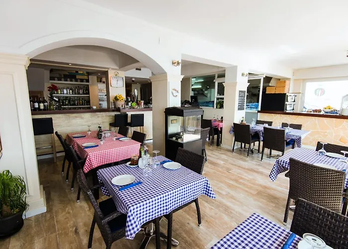 克罗纳港旅馆 3*